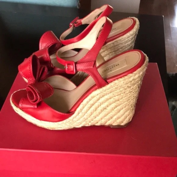 Valentino Wedges size 8 - Picture 2 of 4